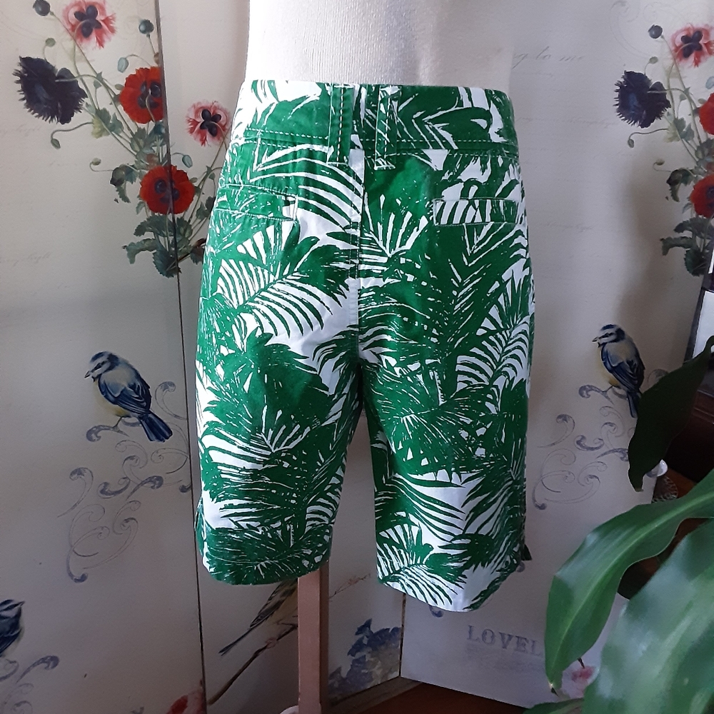 Shorts - Picture 3 of 7